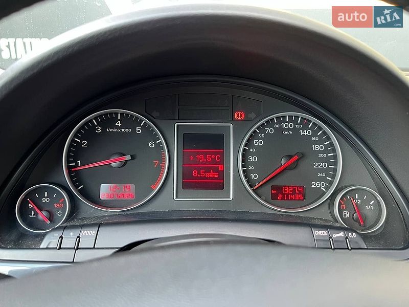 Седан Audi A4 2004 в Хмельницком