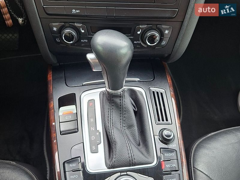 Седан Audi A4 2010 в Одесі