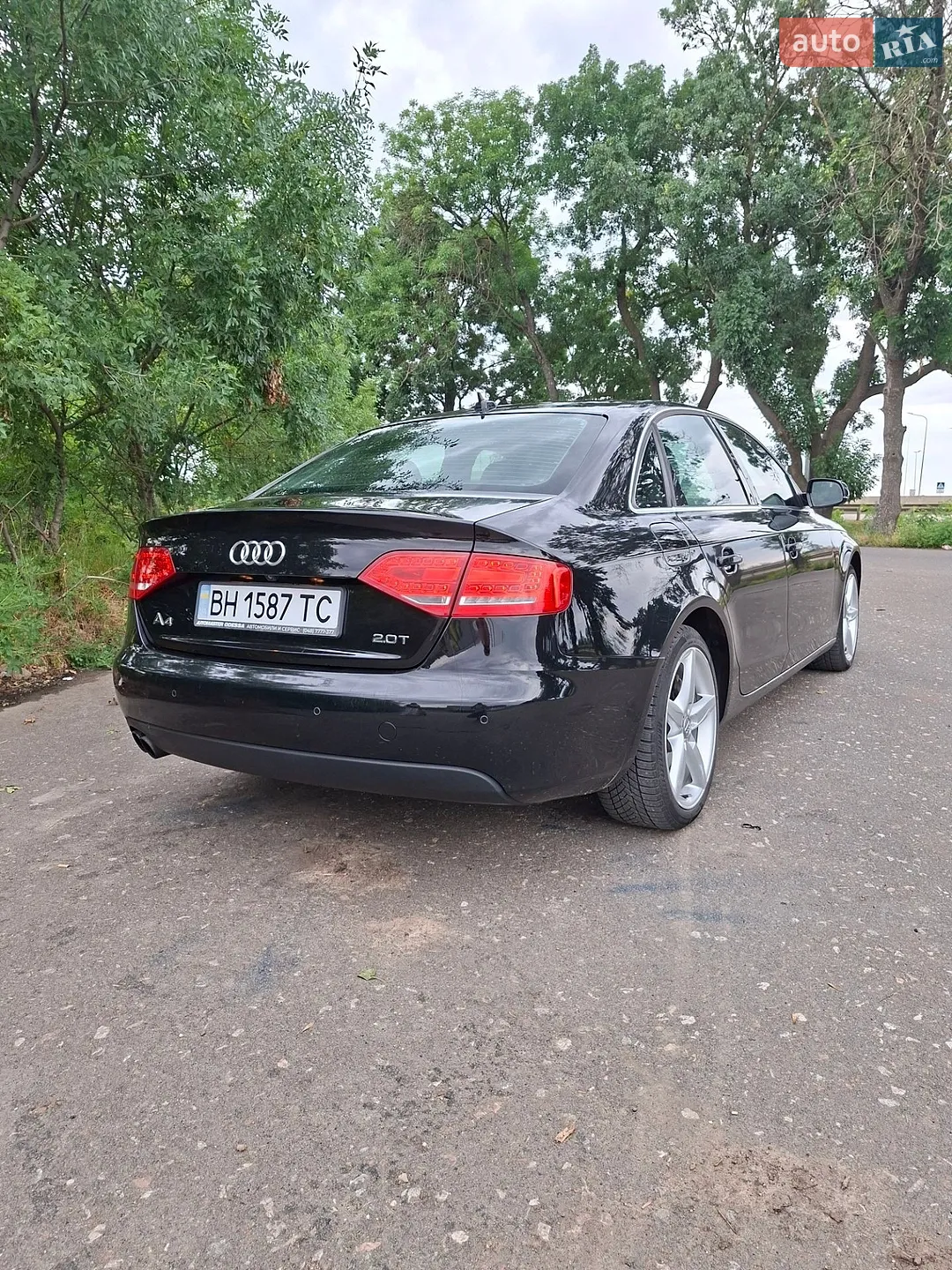2010 Audi A4 - мініатюра 3