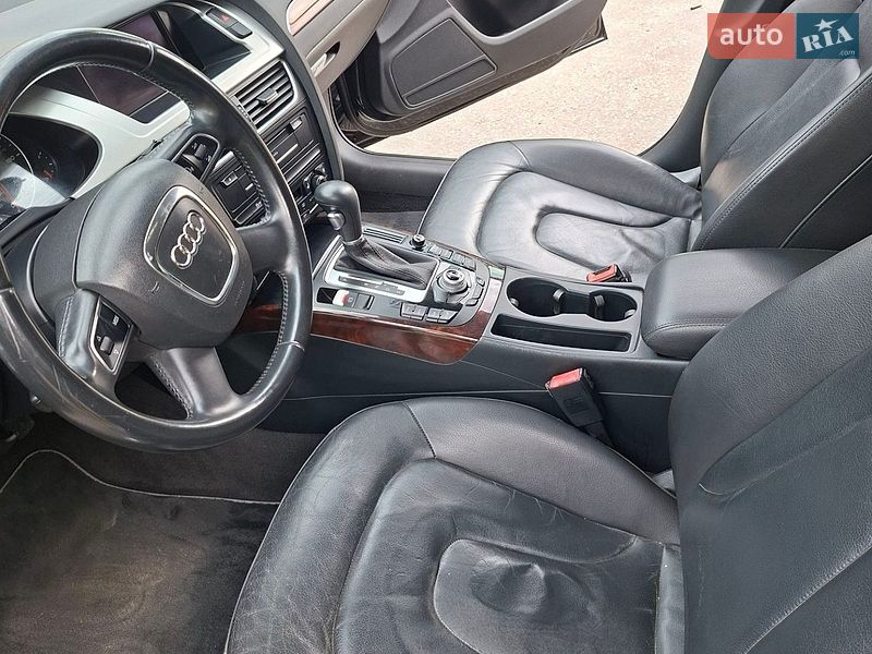 Седан Audi A4 2010 в Одесі