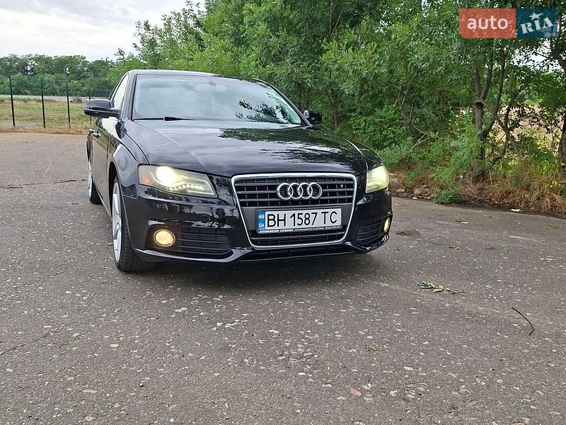Седан Audi A4 2010 в Одесі