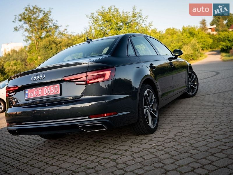 Седан Audi A4 2019 в Львове