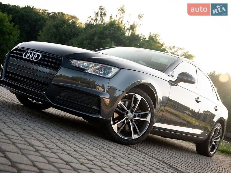 Седан Audi A4 2019 в Львове