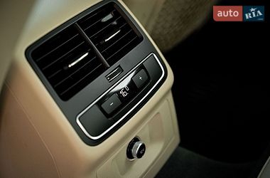 Седан Audi A4 2019 в Львове