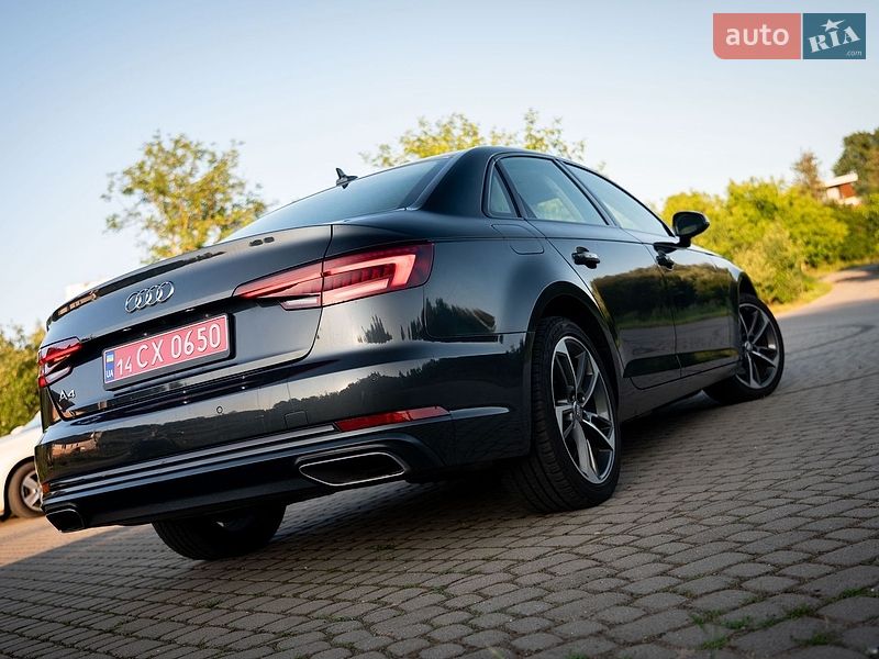 Седан Audi A4 2019 в Львове