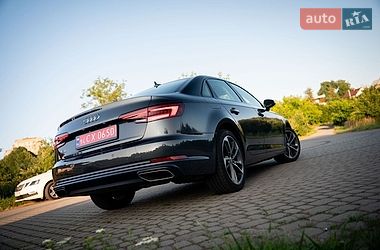 Седан Audi A4 2019 в Львове