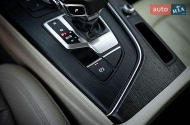Седан Audi A4 2019 в Львове