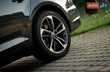 Седан Audi A4 2019 в Львове