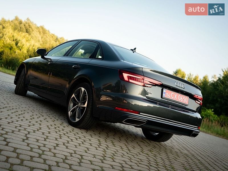 Седан Audi A4 2019 в Львове