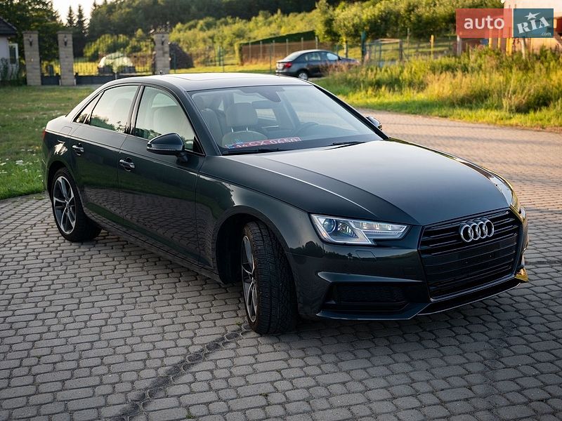 Седан Audi A4 2019 в Львове