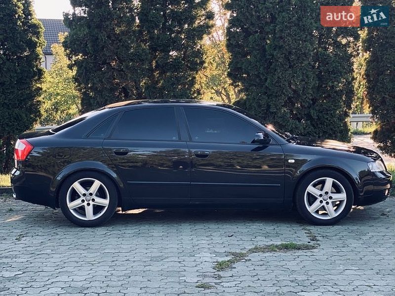 Седан Audi A4 2004 в Дубні