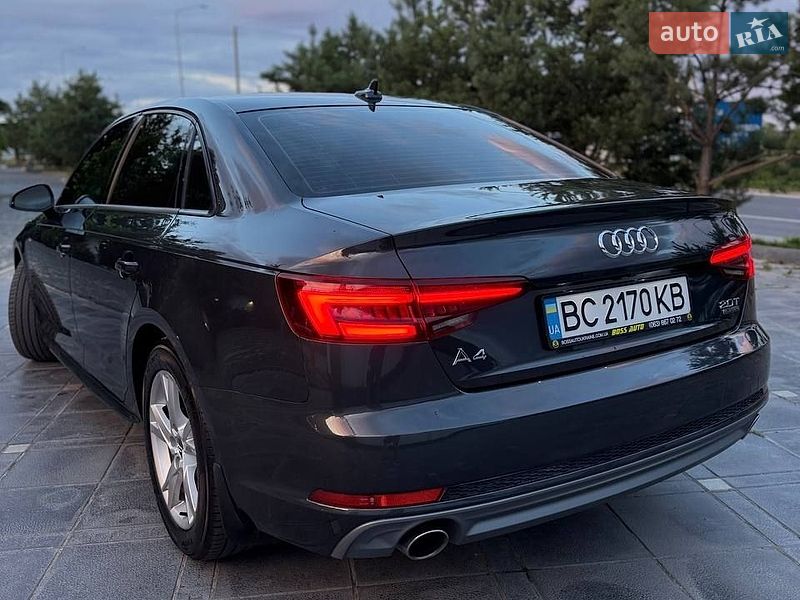 Седан Audi A4 2018 в Львові