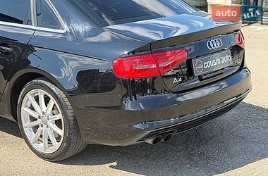 Седан Audi A4 2014 в Киеве