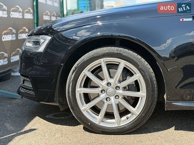 Седан Audi A4 2014 в Киеве