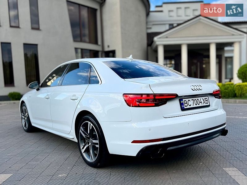 Седан Audi A4 2016 в Стрые