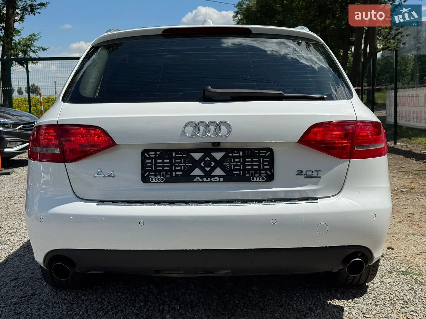 2010 Audi A4 - мініатюра 9