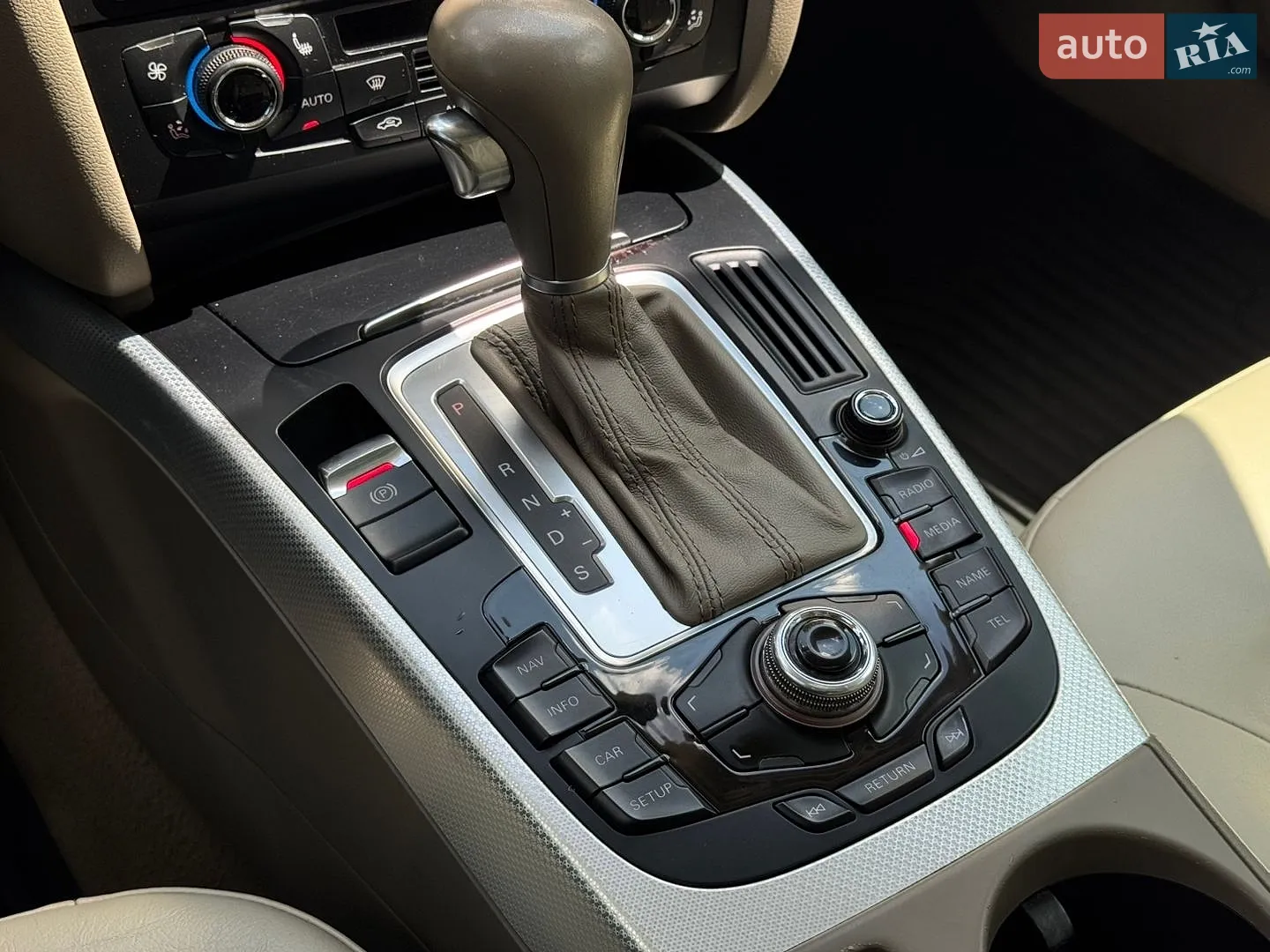 2010 Audi A4 - мініатюра 23