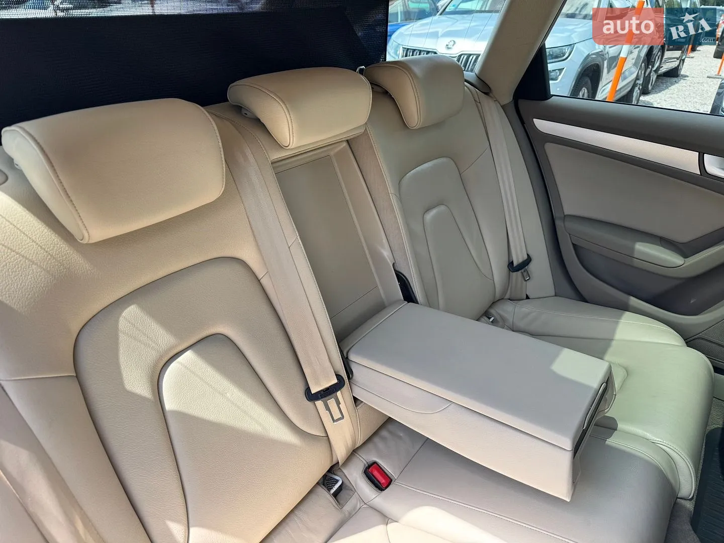2010 Audi A4 - мініатюра 27