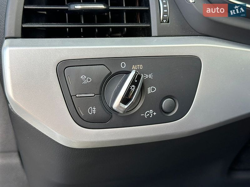 Седан Audi A4 2016 в Києві
