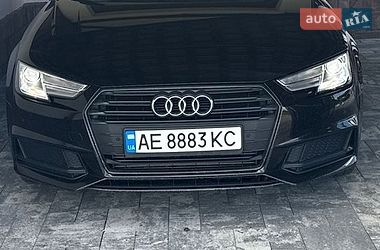Седан Audi A4 2019 в Стрые