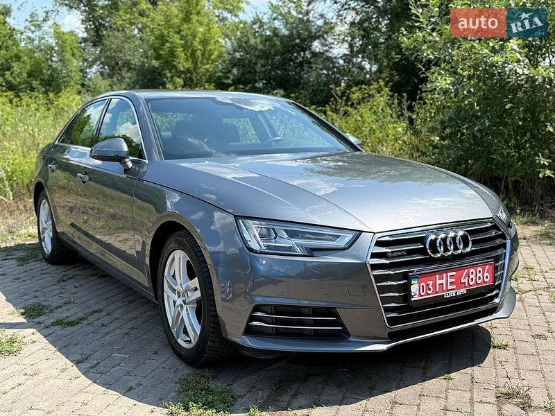 Седан Audi A4 2016 в Рівному