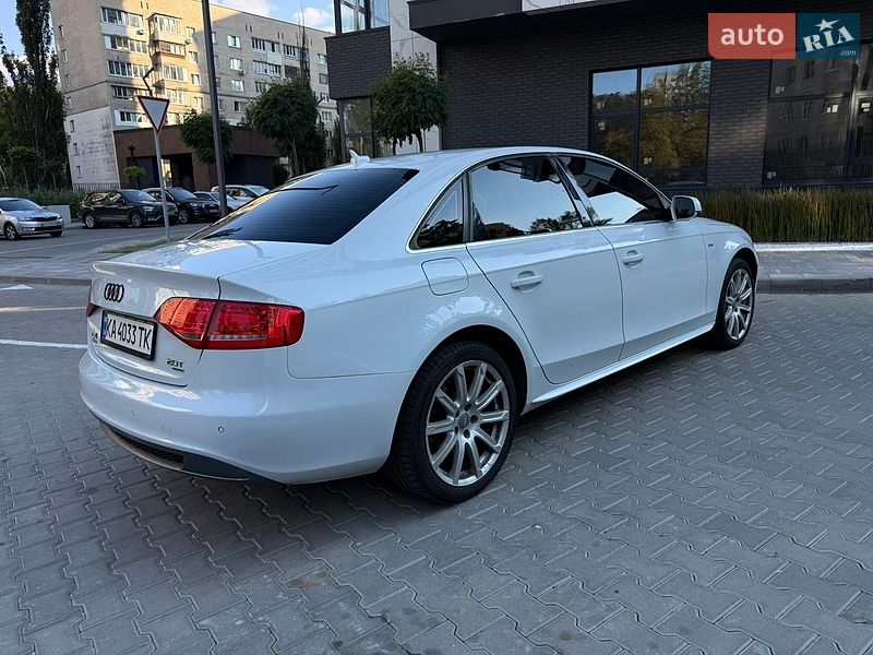 Седан Audi A4 2012 в Києві