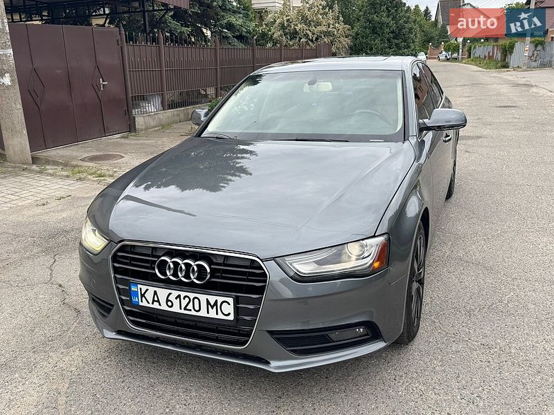 Седан Audi A4 2012 в Дніпрі