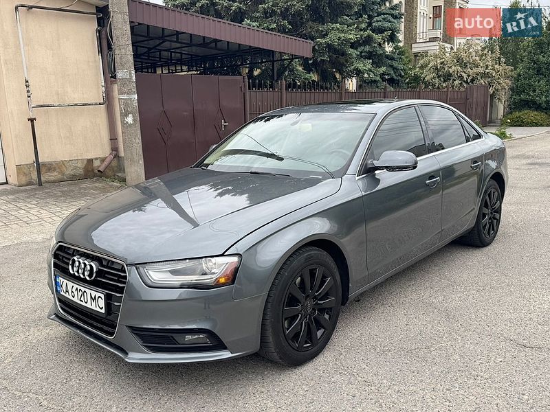 Седан Audi A4 2012 в Дніпрі
