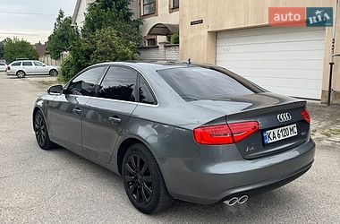 Седан Audi A4 2012 в Дніпрі