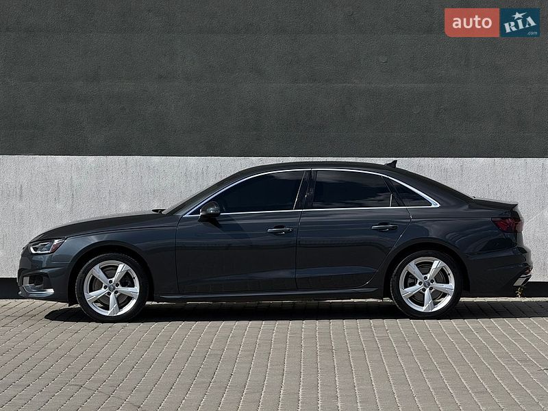 Седан Audi A4 2021 в Тернополі
