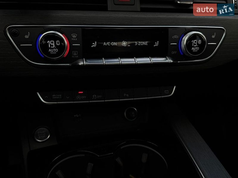 Седан Audi A4 2021 в Тернополі