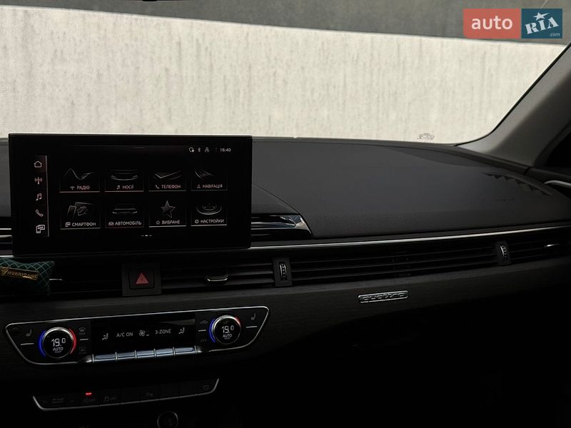 Седан Audi A4 2021 в Тернополі