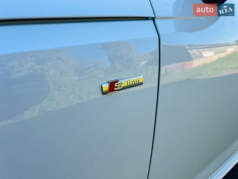 Седан Audi A4 2022 в Мукачевому