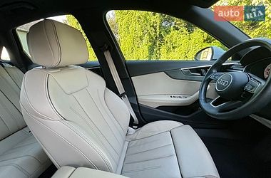 Седан Audi A4 2022 в Мукачевому