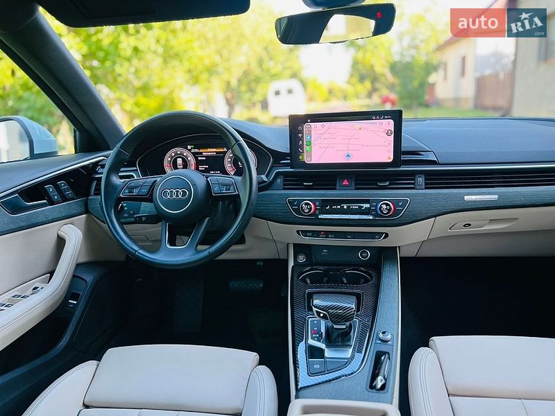 Седан Audi A4 2022 в Мукачевому