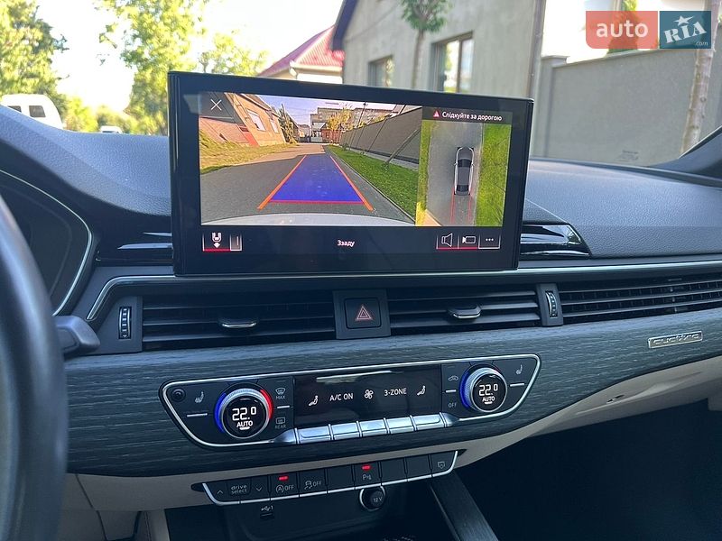 Седан Audi A4 2022 в Мукачевому
