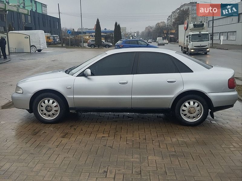 Седан Audi A4 2000 в Хмельницком