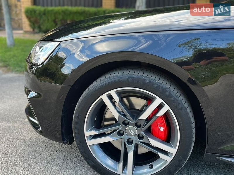 Седан Audi A4 2018 в Броварах