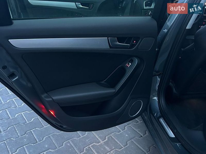 Седан Audi A4 2012 в Боярке