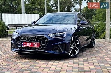 Седан Audi A4 2022 в Рівному