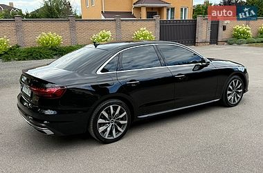 Седан Audi A4 2022 в Києві