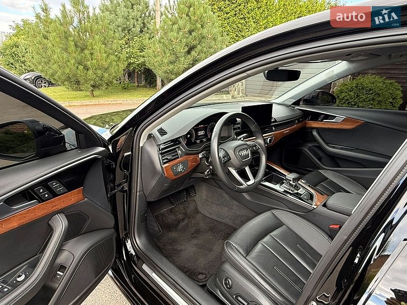 Седан Audi A4 2022 в Києві