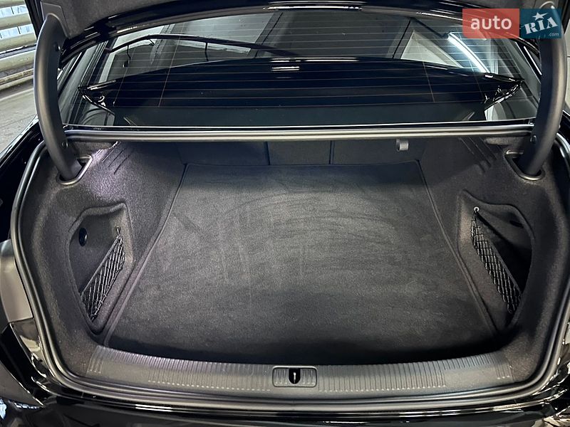 Седан Audi A4 2022 в Києві
