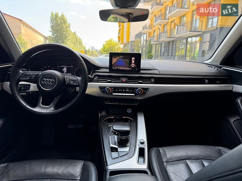 Седан Audi A4 2016 в Львове