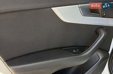 Седан Audi A4 2016 в Львове