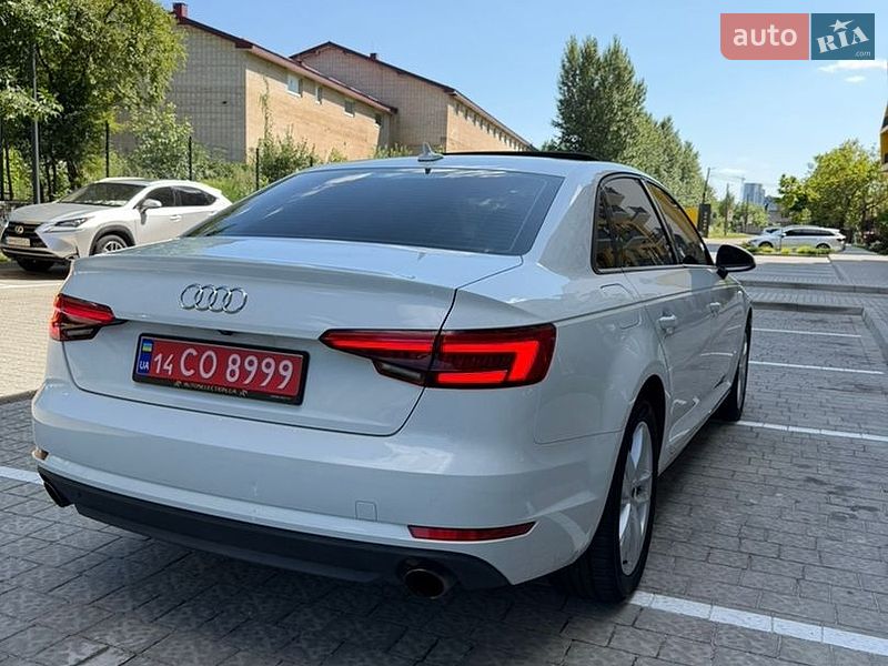 Седан Audi A4 2016 в Львове