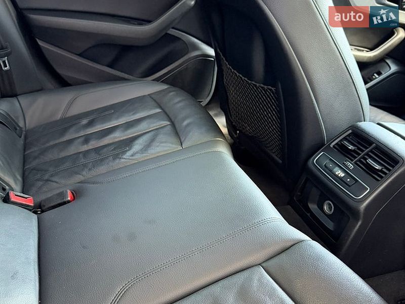 Седан Audi A4 2016 в Львове