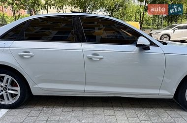 Седан Audi A4 2016 в Львове