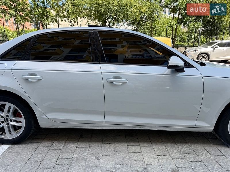 Седан Audi A4 2016 в Львове
