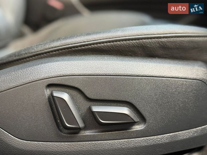 Седан Audi A4 2016 в Львове